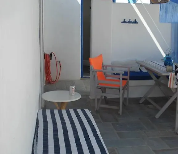 בית נופש Sikinos View Alopronia