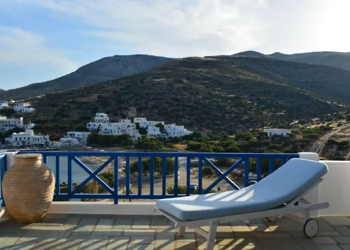 Sikinos View בית נופש Alopronia