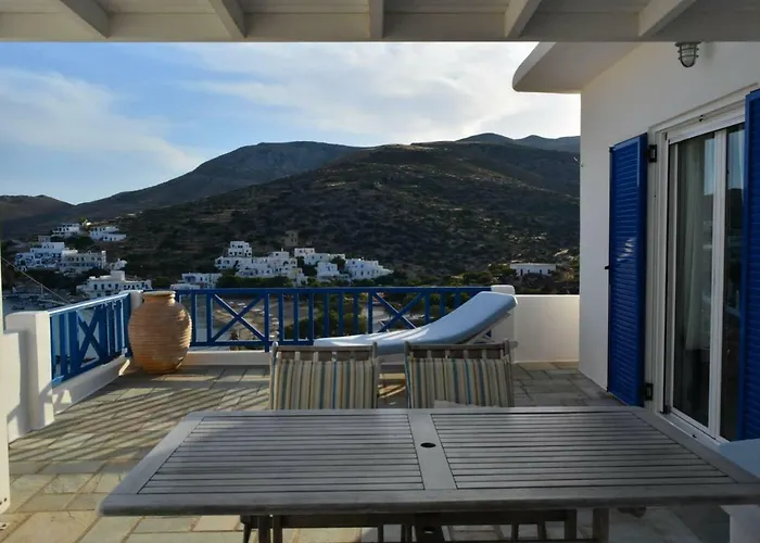 Sikinos View בית נופש Alopronia